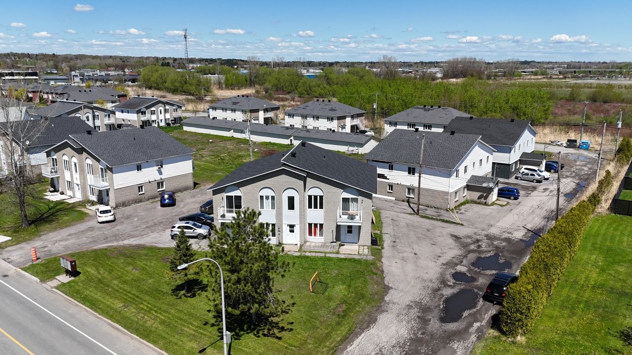 1048 au 1272 boul. Mauricien